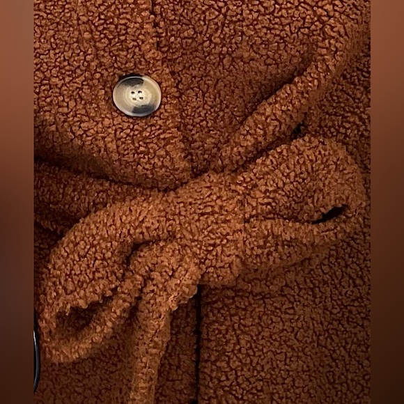 NWT- Vincent Camuto Amazingly Soft Camel Wrap/ removable belt /tortoise buttons - Picture 2 of 14